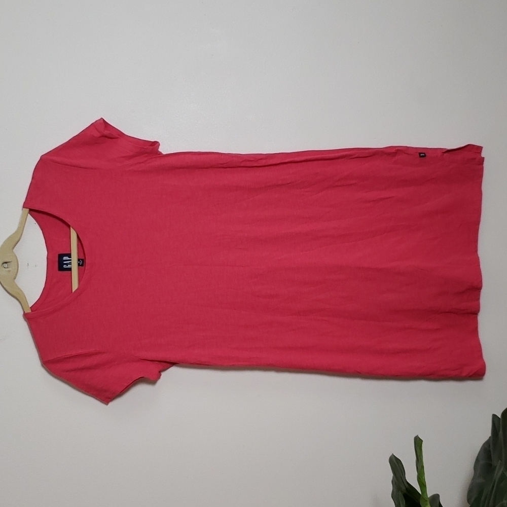 Gap pink tee shirt dress, above knee, women's size medium.